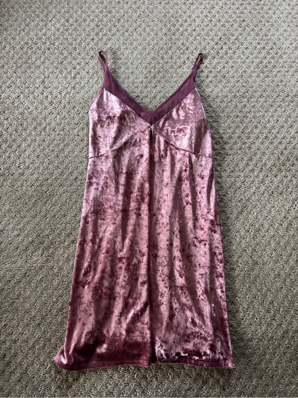 Full Tilt Women’s Pink Velvet Slip Dress